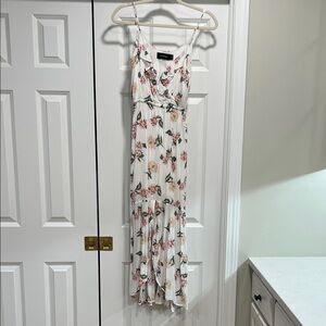 MINKPINK White Floral Maxi Dress